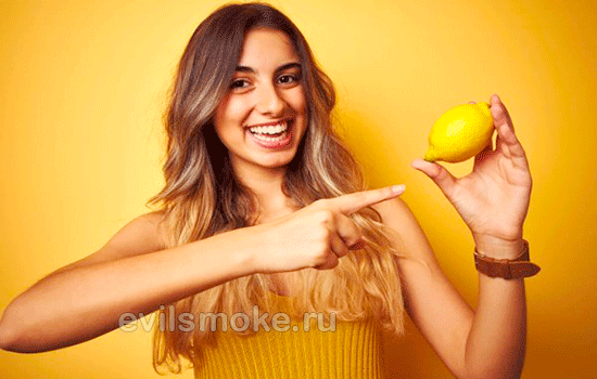 Фото - Девушка с лимоном